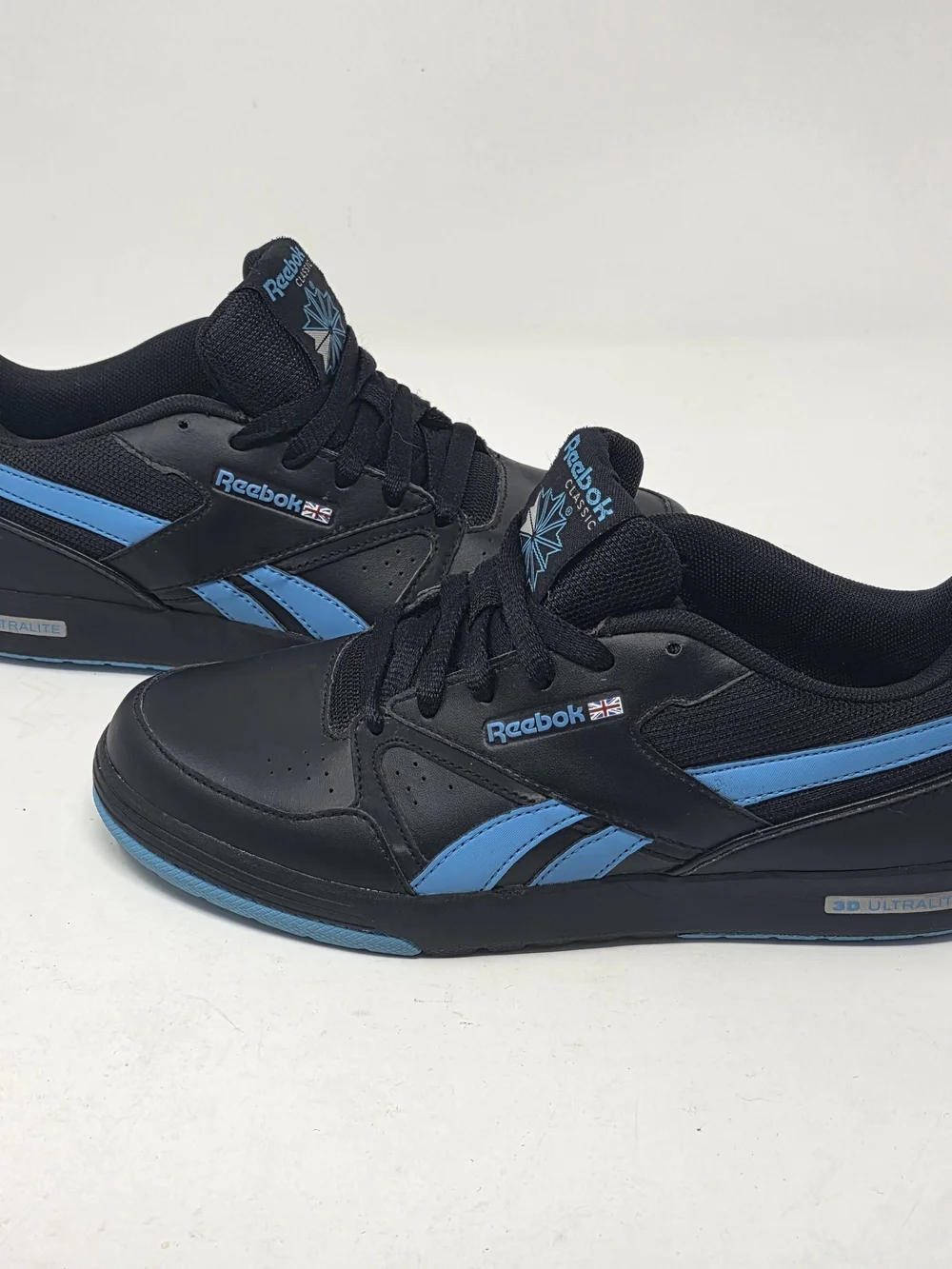 RARE REEBOK Classic Vintage Style Womens Black & Blue Sneaker Size 7.5 NWT